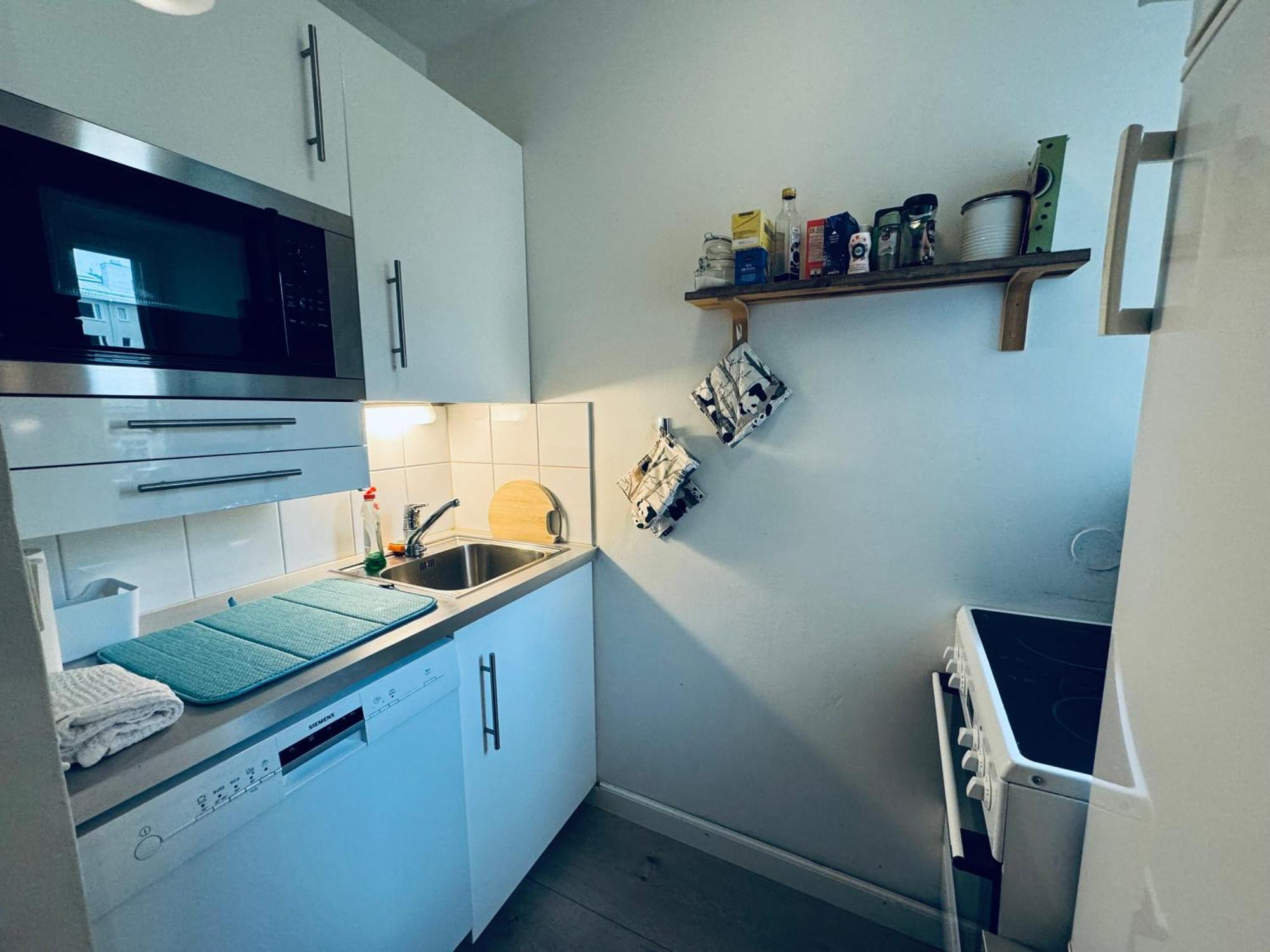 Lovely Apartment, Vuorimiehenkatu 31 Appartamento *